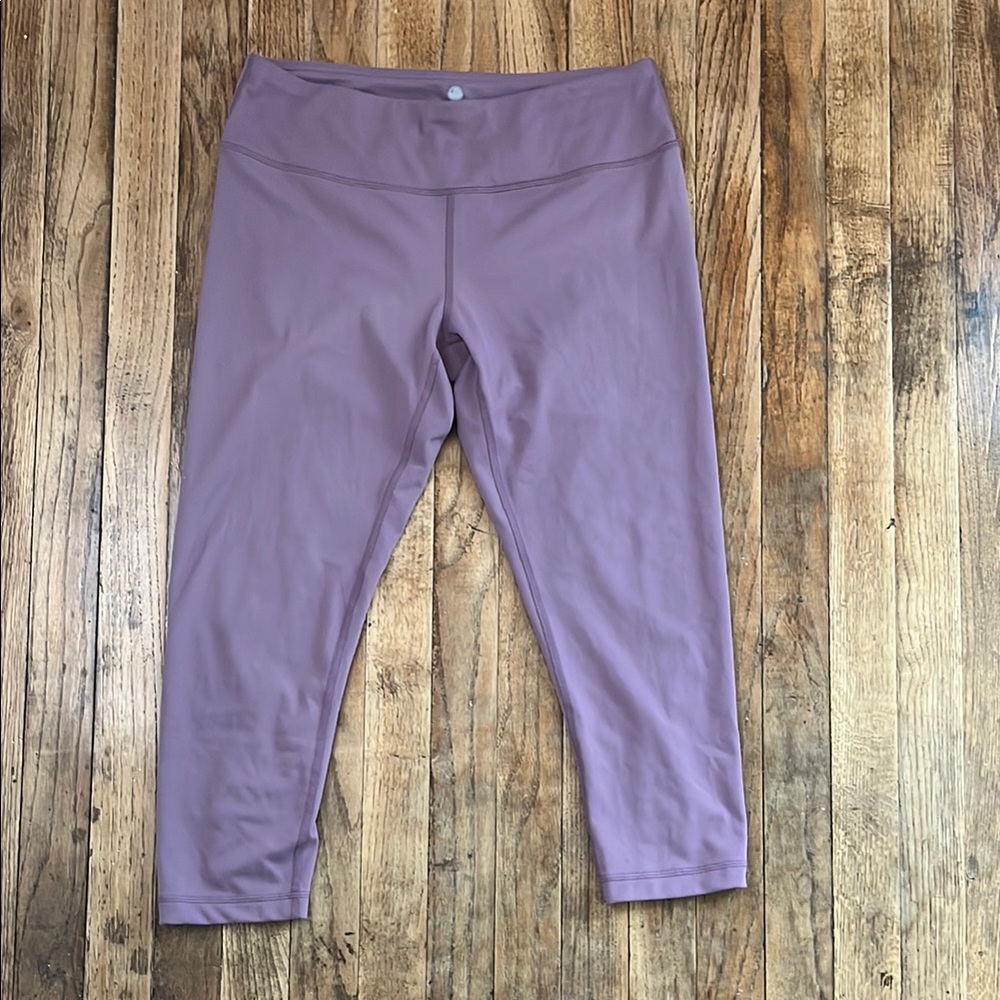 Yogalicious Mauve Purple Capri Yoga Pants